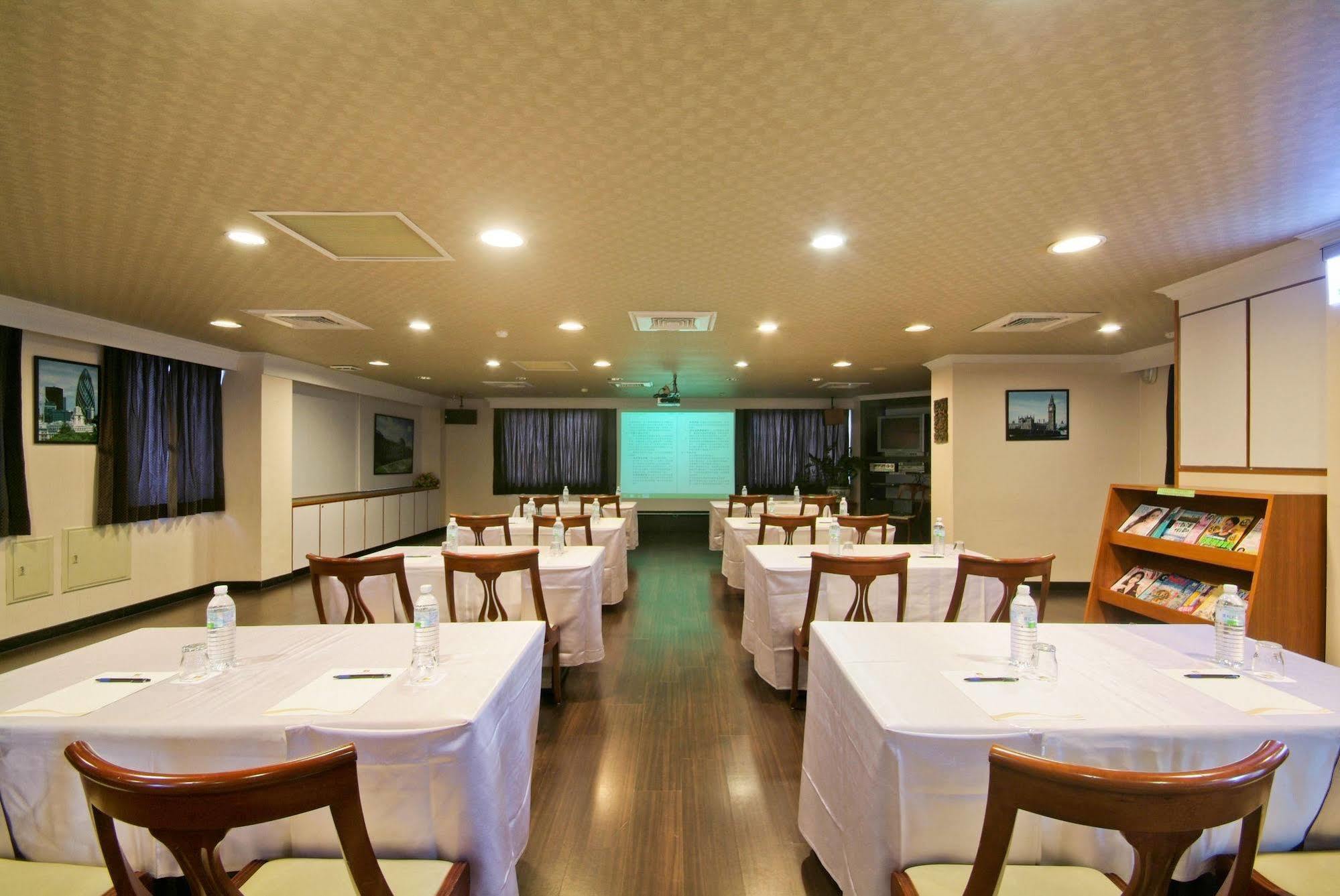 F Hotel Tainan Exterior photo
